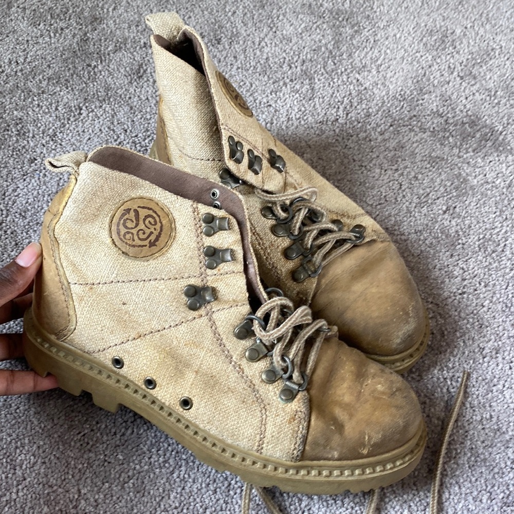 Deja Tan Canvas Combat Lace-Up Boots SIZE 7 Rugged Workwear Style